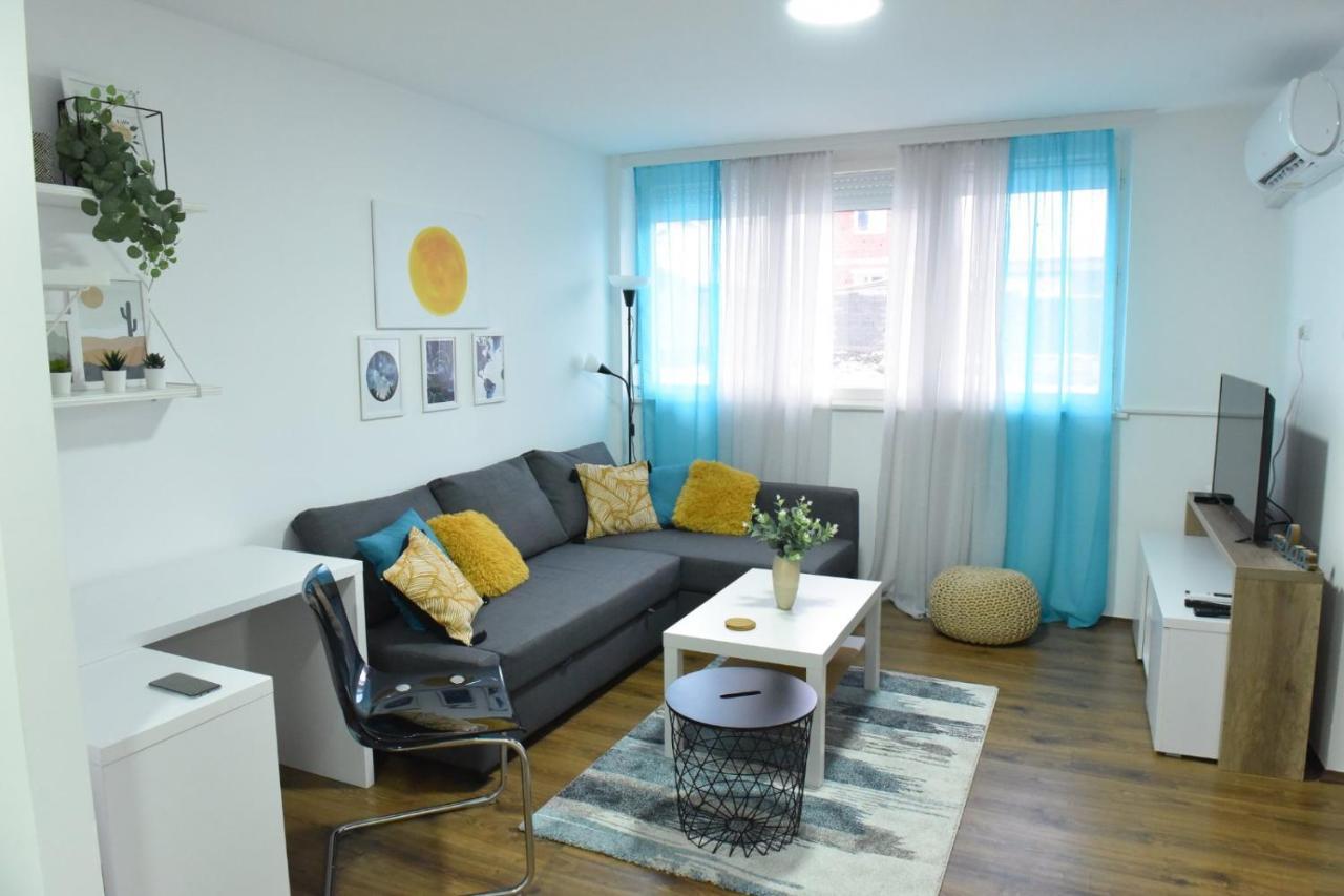 Central Apartment Чуприя Екстер'єр фото
