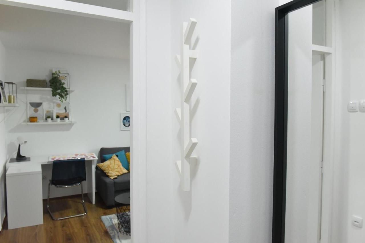 Central Apartment Чуприя Екстер'єр фото